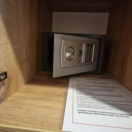 Czarna Gora 126 * Siena